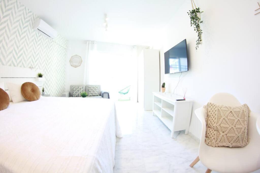 Torremolinos - New Central Studio Plata With Balconyアパートメント エクステリア 写真